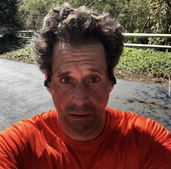  @JohnBerman said his wife thought “my hair was awesome,” but strangely he didn’t offer up his own opinion. Though, get a load of his non-anchor man hair! (10/12)