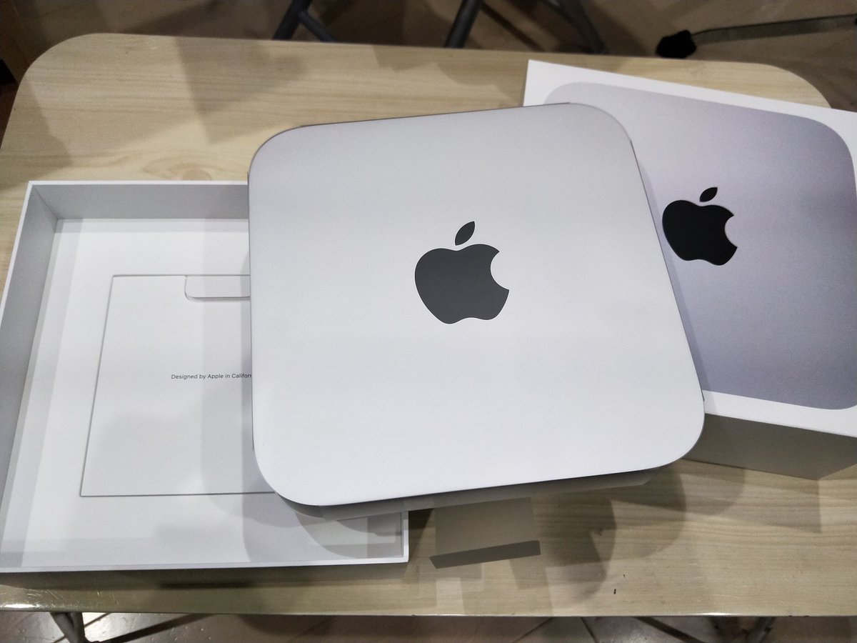 shu801115's tweet image. 1日で届いたぞ。やるやん。
使い方勉強せねば。
#MacMiniM1