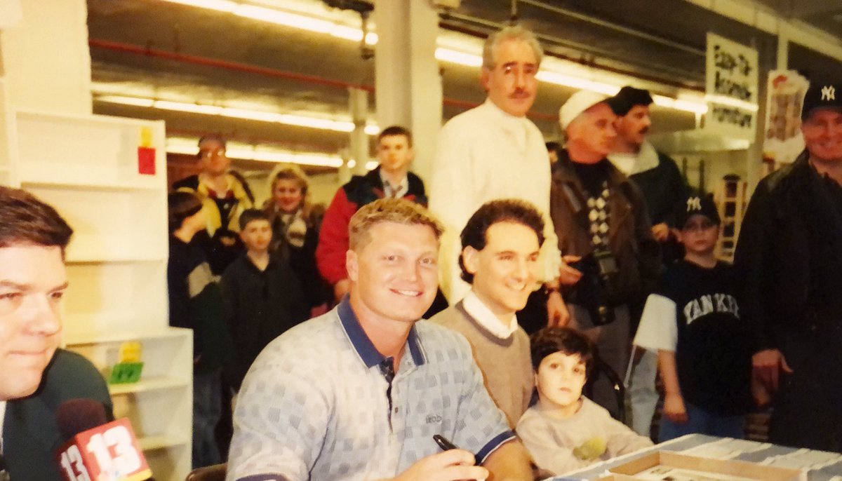 barbbdanskin's tweet photo. @RodgerWyland in our younger days 😉 https://t.co/ID9TdiMRzK