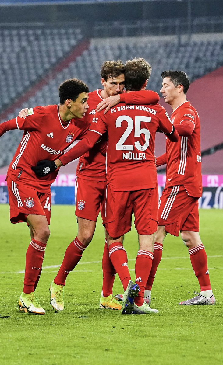 Great match for all football fans. 3:3 against @DieRotenBullen. Still on top of the <a href="/Bundesliga_DE/">BUNDESLIGA</a> 🔝 #fcbayern #esmuellert #miasanmia ⚽️