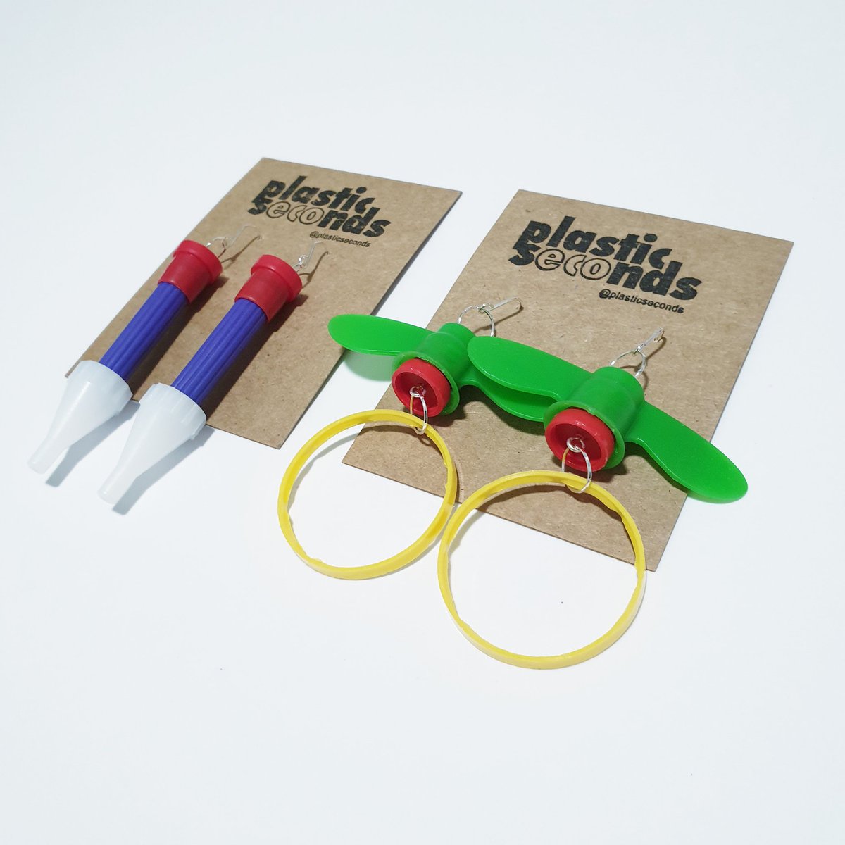 plasticseconds's tweet image. Some earrings I will be selling tomorrow at the lovely @hornimanmarket!
10am-3pm come say hi!
#plasticseconds #jewellerydesign #upcycledjewellery 
#statementjewellery #londonlife #christmasshopping  #christmasgifts #ChristmasGiftIdeas #ecogifts #ecochristmas #greenchristmas