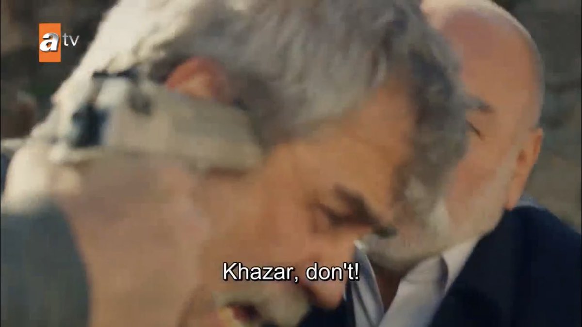 azize is now begging hazar not to take his own life when that’s all she wanted from the start...to see him dead WHAT A SCENE  #Hercai