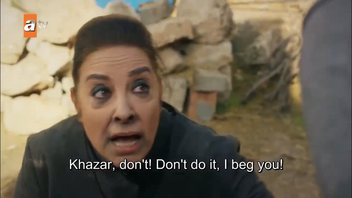 azize is now begging hazar not to take his own life when that’s all she wanted from the start...to see him dead WHAT A SCENE  #Hercai