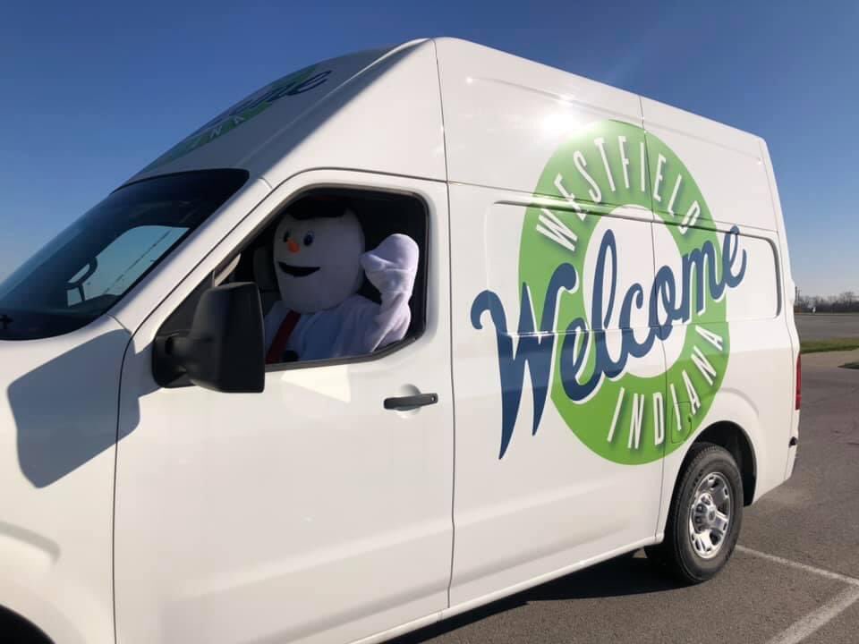 Today’s Festive Schedule ⬇️
🎅 Pictures with Santa from 3-7pm (ticketed!)
⛄️ Winter Walk from 6-8pm at Asa Bales (FREE!)
🎄 Virtual Choir &amp; Tree Lighting Celebration at 6:45pm

ℹ️ westfieldwelcome.com/event/westfiel…

See you soon! ❄️🕯