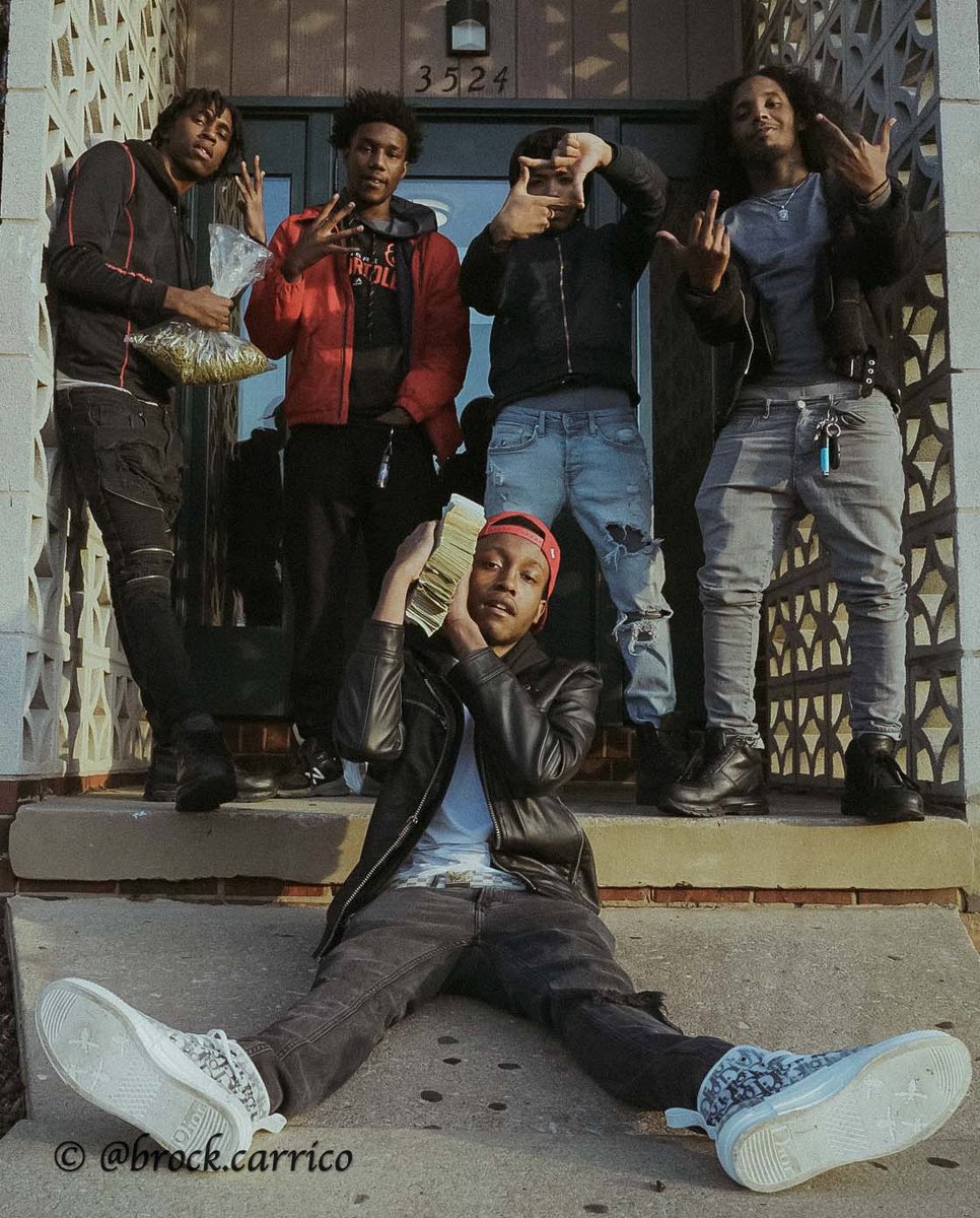 LorMauddd's tweet image. “I’m asking god🙏🏼 he remove all the fake away bag on his head I know I gotta pay to play”😉 .. #MOWORLD💔