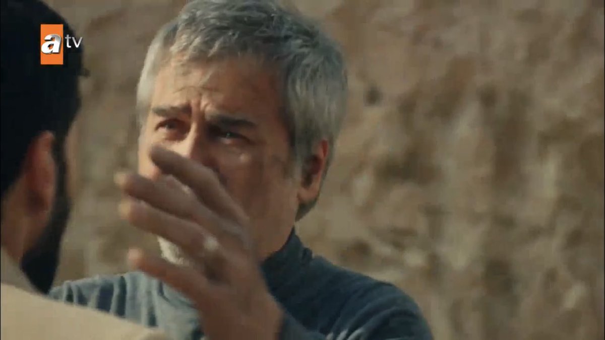 the way hazar is reaching for miran’s face HE JUST WANTS TO HUG HIS SON AFTER ALMOST DYING EVERYBODY SHUT UP  #Hercai