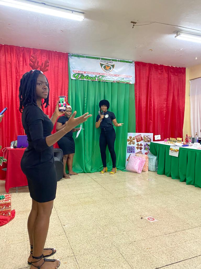 shaemadeorganic's tweet photo. Shae Made Organics' 3rd Pop Up Shop was a success 🤩

Give thanks to everyone who came out &amp; supported it was greatly appreciated.

Until next time again, stay safe &amp; support a small business ❤

#popupshop #shaemadeorganics #jamrocksoapbar #wakeupandsmellthecoffeesoapbar https://t.co/PxsTblsxPJ