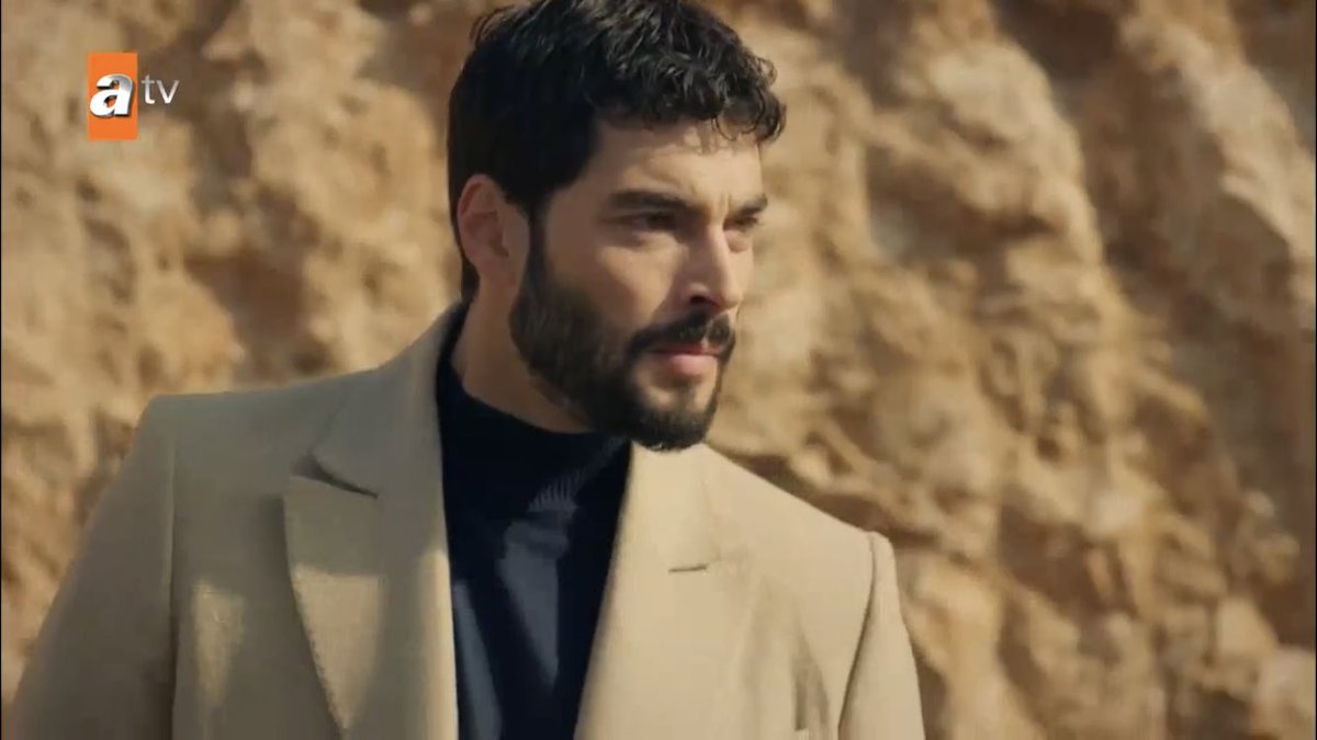 miran’s looking at hazar like “she did what?? are you high?? did you hit your head too hard??” aksjkskskdk  #Hercai
