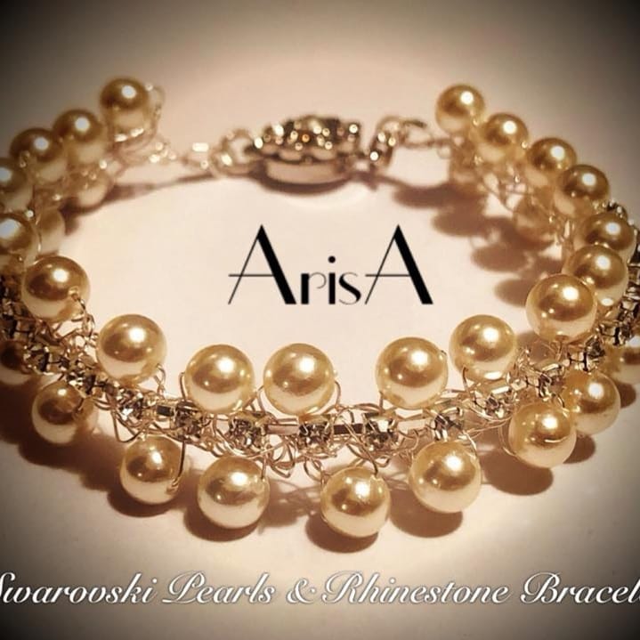 Beautiful crystals, Swarovski pearls, and gemstones are artfully woven together by Arisa Todoroki who uses a wire crochet technique to make these dazzling designs. Arisa's company is @flower_tricycle and you can find these lovelies in her store:
flowertricycle.com