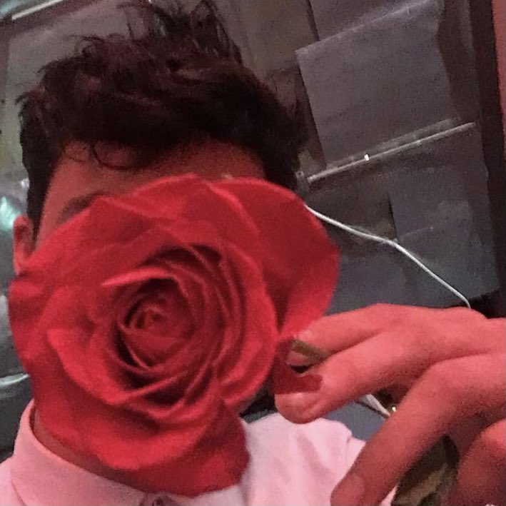 how to make ur twitter red— a thread