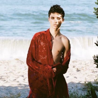 how to make ur twitter red— a thread