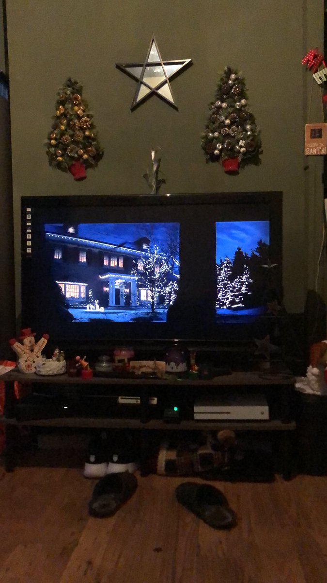 falsehalo84's tweet photo. Merry Krampusnacht, only one film for it! #Krampusnacht #KrampusDay https://t.co/LOTGrjnDlJ