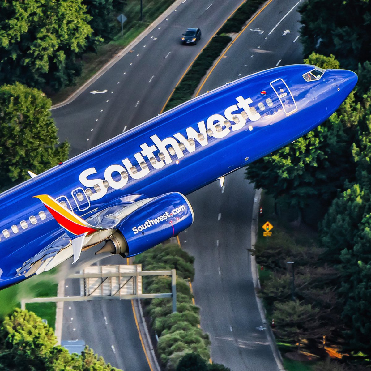 This photo of Southwest Captain Ted Orris's final take-off before retirement is really something, but the story behind it is even better. In 2015, Captain Orris noticed a teenager taking pictures of planes during a layover before one of his flights. (1/8)