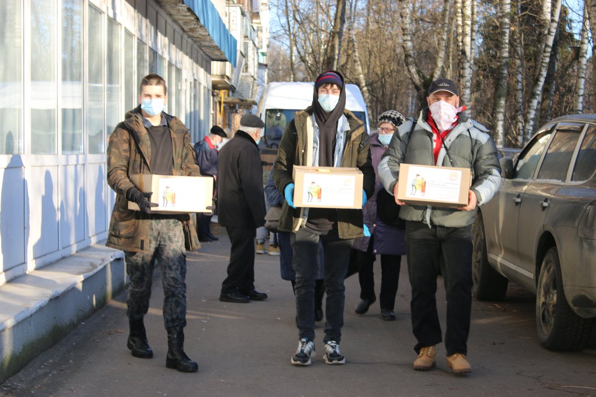 AndreySmirnovRu's tweet photo. Провели очередное хорошее, доброе мероприятие для...👍✌️🇷🇺 https://t.co/cw6PbmAB1e
#ДеньВолонтера #ДеньДобровольца #ВолонтерыЕР #ЕРпомогает #Атмосфера #МыВместе #ЕРМосква #ЕРЗАО #ЕРКунцево #Кунцево #Рублево #ДелайДобро #СтаршееПоколение #ПротяниРукуПомощи #ПомощьПрестарелым https://t.co/onjenfOkLa