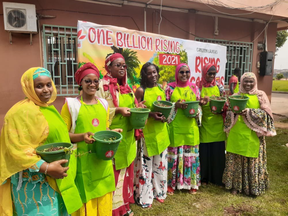 VDay's tweet photo. "D-Day was finally here and #1BillionRising 2021: #RisingGardens Cameroon launched on 28 Nov w over 50 participants" - OBR Cameroon

Full gallery on FB @vday

#16DaysOfActivism #RiseGardenResist #RisingWorld #VDay #RiseResistUnite #RiseInSolidarity #UntilTheViolenceStops https://t.co/p3PDnUZOB9