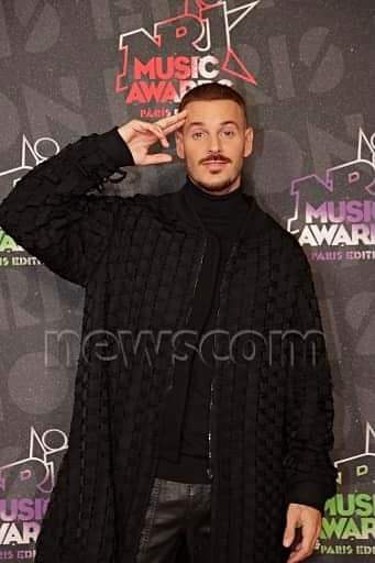 manu44700's tweet photo. #NMA2020 
Tapis Rouge• NRJ MUSIC AWARDS 2020 🏆

N’oubliez pas de voter pour Matt en envoyant 7 au 7 25 25 ou appelez le 36 80 🙏🏼✊🏼#NMA2020 
Tapis Rouge• NRJ MUSIC AWARDS 2020 🏆 @MPokora je compte sur vous tous voté pour mon ange Matt mon coeur. ❤❤❤❤ https://t.co/Tud2YtdWHV