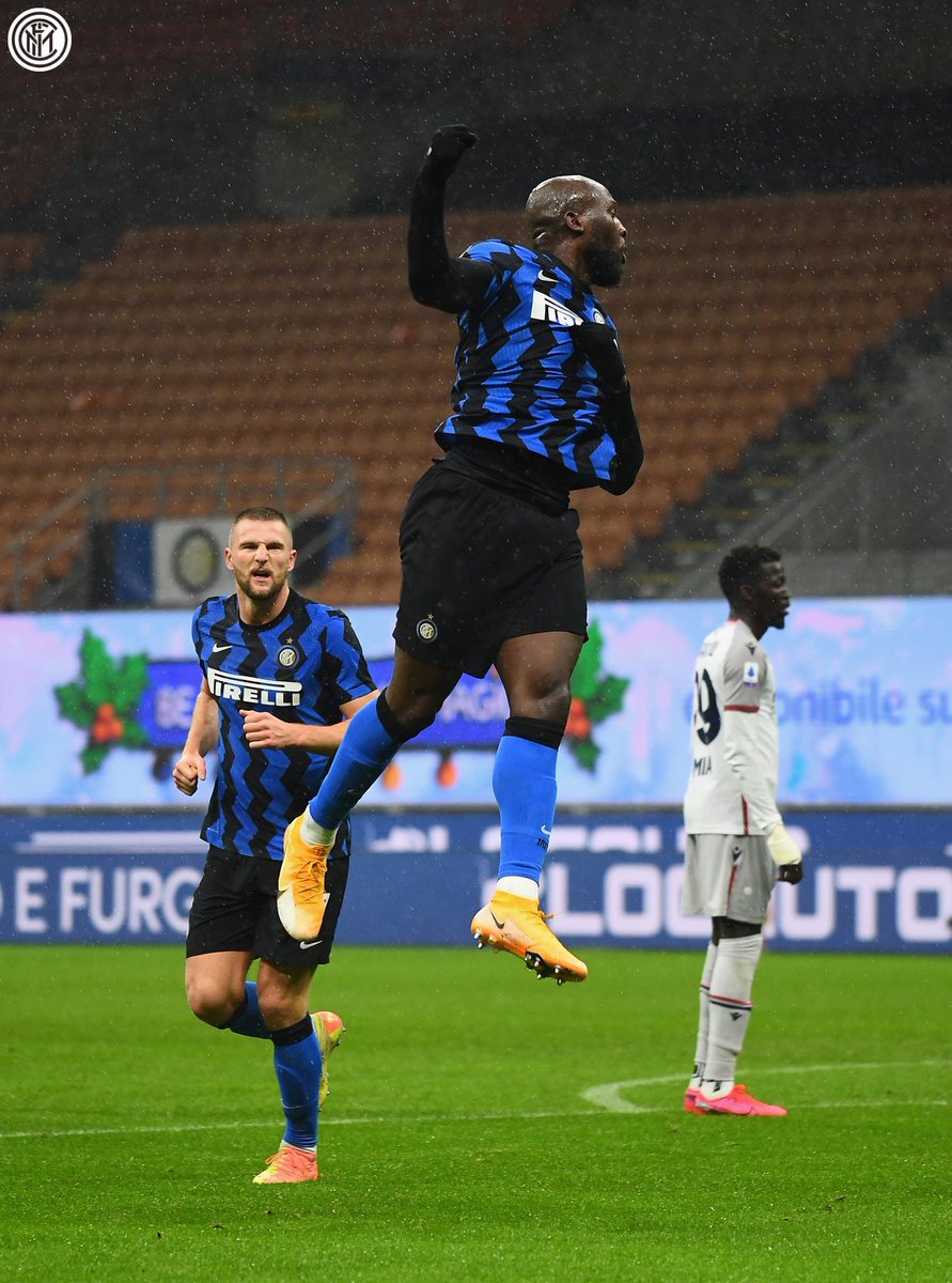 Inter_es's tweet photo. ¿El resumen del partido? 👇

Lu𝐂𝐑𝐀𝐂𝐊u ⚽ 
𝐂𝐑𝐀𝐂𝐊imi  ⚽⚽ 

3⃣ x 1⃣ #InterBologna 

#FORZAINTER ⚫️🔵 https://t.co/D0phnJ3b1V