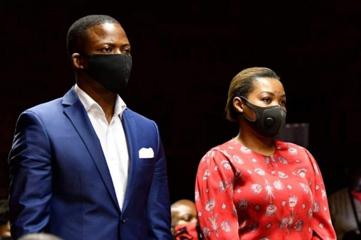 kafunel1's tweet image. L’Afrique du Sud entame l’extradition d’un #prédicateur connu sous le nom de #Major 1 is.gd/HyCx7n #afriquedusud