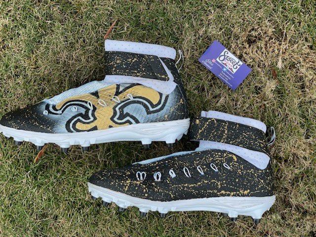 TheSweetKicks1's tweet photo. Custom Cleats For Jared Cook🤯!
#thesweetkicks https://t.co/fkcTyCoUdV