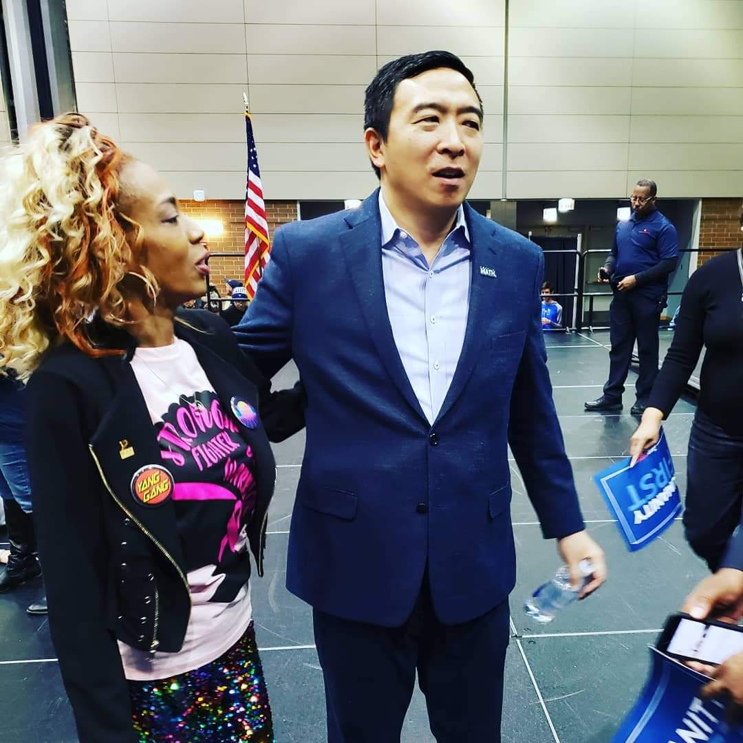 #memory 🧢🧢🧢
Illinois 2nd Congressional Delegates hanging with Former Presidential Candidate. Many Thanks to Jamie for doing the administrative work for our ticket @Ruthie_HB for her passion of unity. @HumanityForward
@AndrewYang @ChicagoYangGang
#Yang2020 #YangGang #MATH