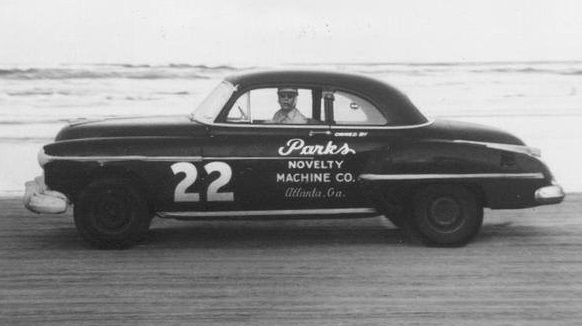 Shipley ignorere Implement NASCAR Legends on Twitter: "1949 @NASCAR Strictly Stock Champion Red Byron  🏆 Byron ran 6 of the 8 races in 1949 in Raymond Parks' Olds. He won at  Daytona Beach &amp; Martinsville,