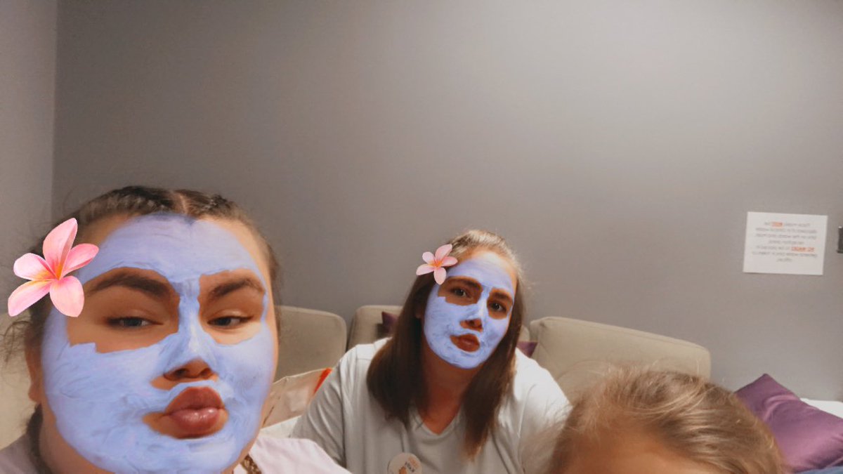 Molly Partington ❤️ tweet media