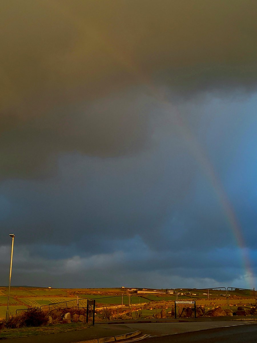 gnome_alice's tweet photo. This afternoon's walk, looking dark over the old drill hall. Steely over #Balleswidden, dark stormy brown-grey towards #Kenython
Double rainbow, really intense
Last pic, rubbish but had to capture that light across the field towards #CarnKenidjack
#StJust
#Kernow https://t.co/cuguKWLKmh