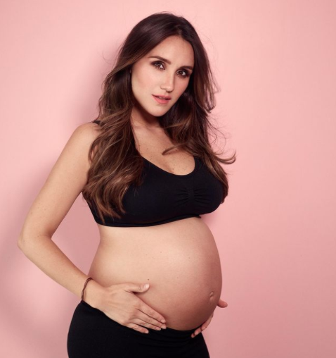 ExaFM's tweet photo. Y hablando de bebés, te informamos que hace unos días Dulce María la exRBD se convirtió por en mamá por primera vez. 💕🙌
¡Muchas felicidades! 🎉
#CelebrityExa @joseandreeees 

📻 https://t.co/N9FMUnZkn1 https://t.co/o5PNEu7d4e
