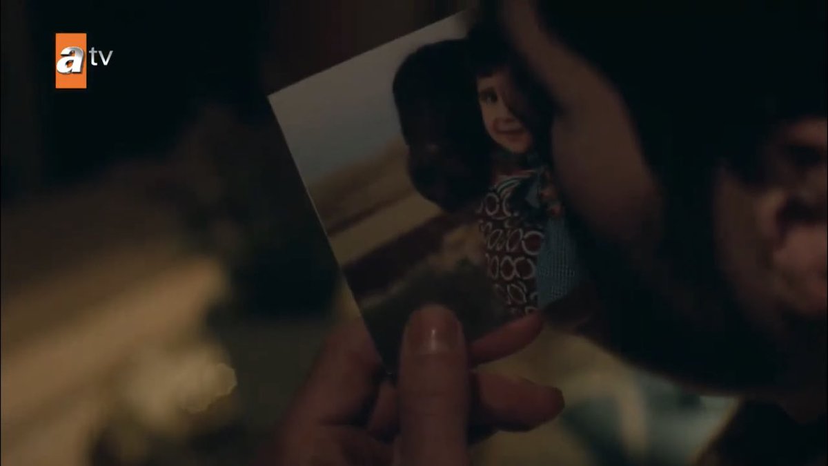 he misses his mom so much I CAN’T STOP CRYING SOMEBODY HOLD ME  #Hercai