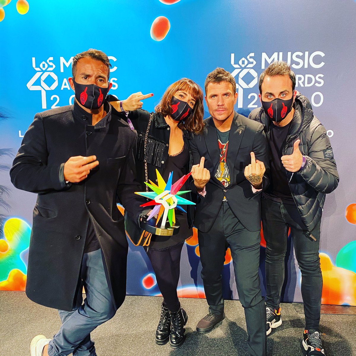 Maria_Amaro's tweet photo. No puedo sentir mas orgullo. Luchador, talentoso, trabajador y buena persona. Cada día aprendo de ti y de mis compañeros.
Súper agradecida de acompañarte en el camino. 
Felicidades @_danielmartin_ 
Gracias @tardesderecreo y @Nachojarag . Por muchos años más! #los40musicawards https://t.co/FF75tfuDeV