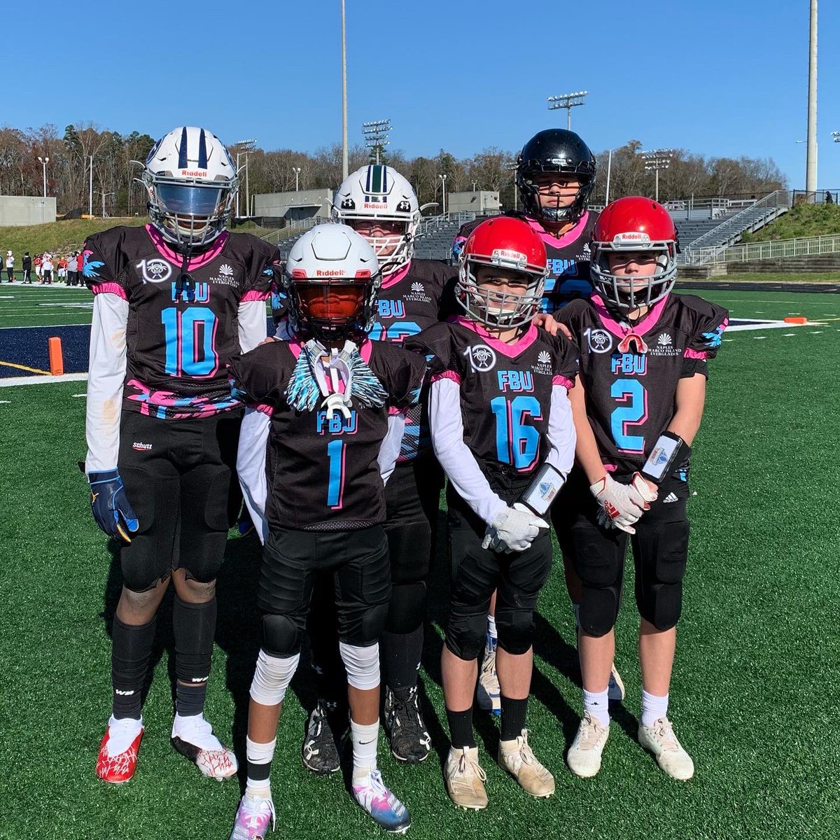 SchauerErin's tweet photo. 6 Weddington MS students were chosen to play on FBU Team Carolina. Team advances to the 2nd round of regionals tomorrow battling the #PathToNaples @FBU_NC @BigDubFootball @WMSINFO @UCNCFootball Thomas Davis Jr, JP Rogers, Bryce Johnson, Jon Manley, Brody Anson, Brenan Schauer https://t.co/x0FKpW39qc