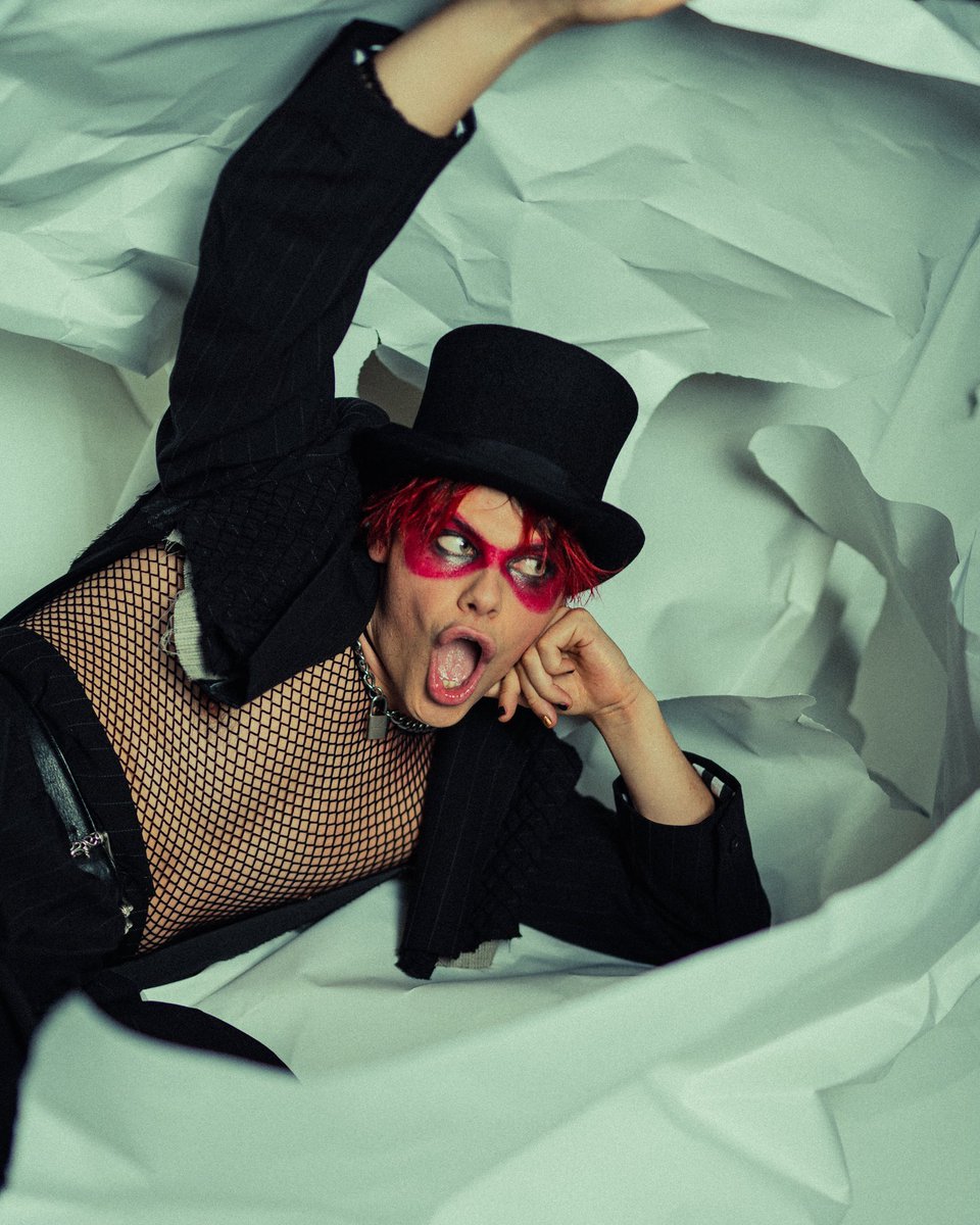 yungblud's tweet photo. https://t.co/8G1dq5bt66