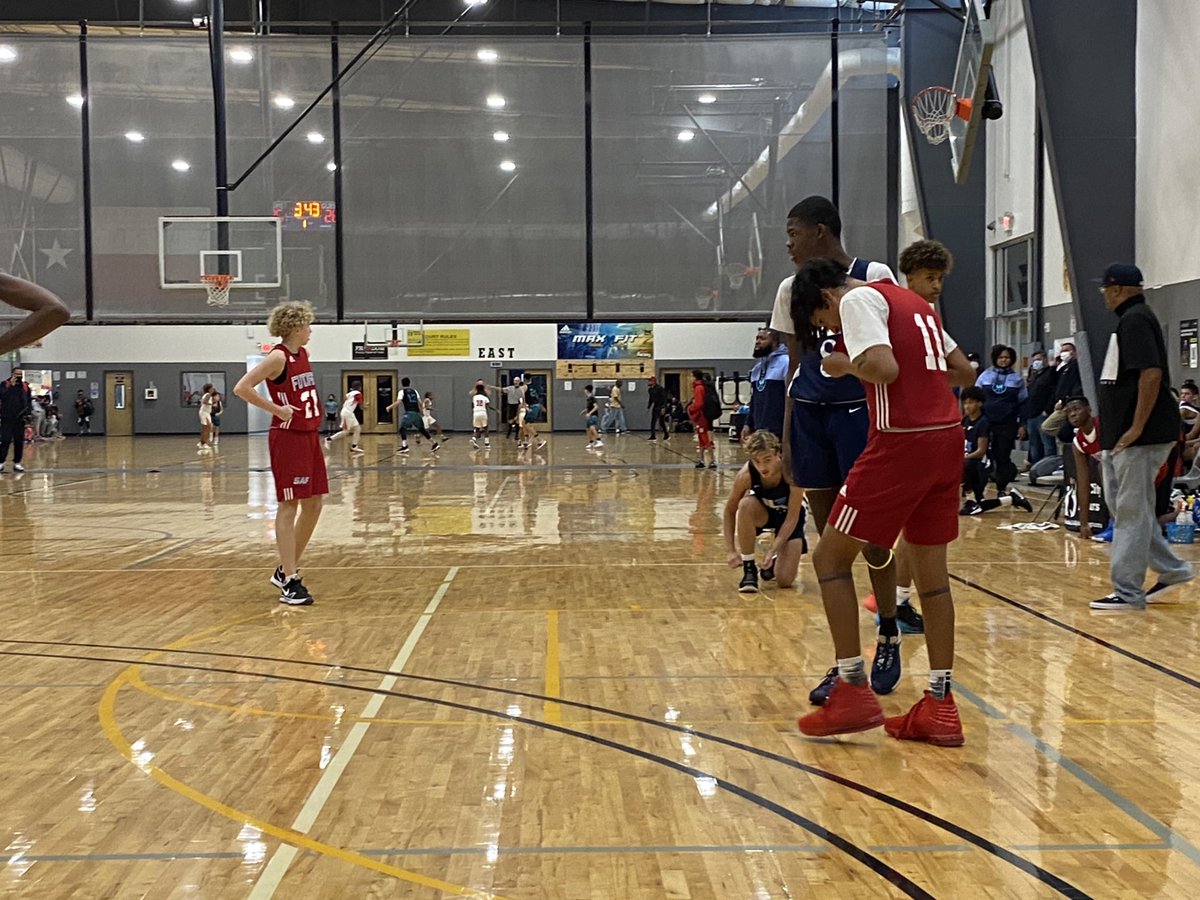 ACHMiddleSchool's tweet photo. Players who have impressed  for ⁦@SAFutureBB⁩ 2025:
Kingston Flemmings (‘25/Brennan HS)
Elijah Favela (‘25/Judson HS)
Edison Onwe (‘25/TBD)
Zahir Williams (‘25/TBD)
Isaiah Ward (2026)
#UpNext #TheTakeover ⁦@WeBallUSA⁩ https://t.co/Zf2X13JabL