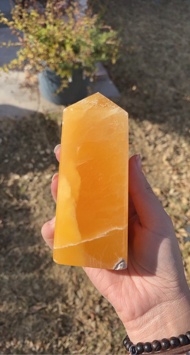 addismith_'s tweet photo. Hi everyone my holiday shop update just went live! and it would mean the world to me to get some orders!!🧡 

https://t.co/tRgKG5xQtG https://t.co/Nbqw4nvfR9