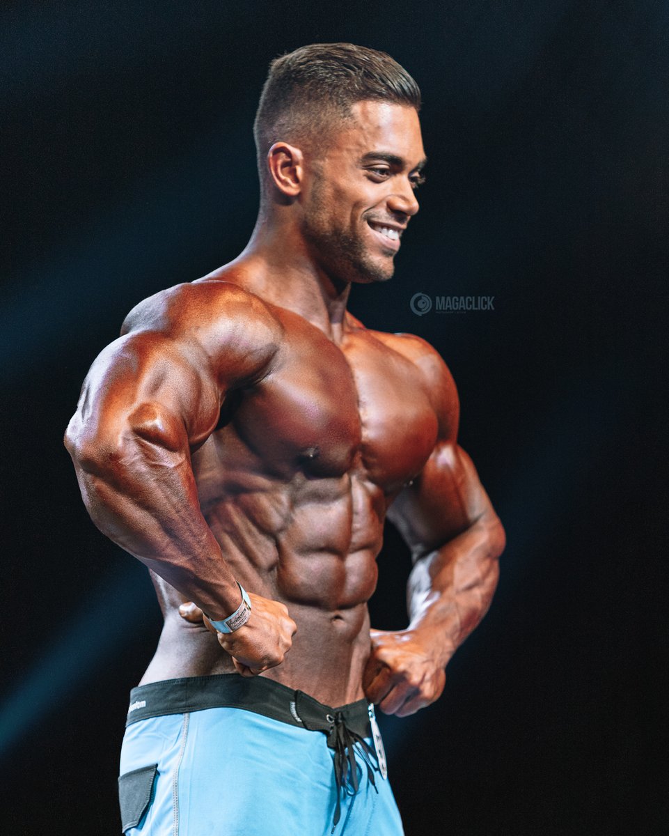 MagalhaesWeb's tweet photo. Parabéns Lucas Fonceca, #overall #mensphysique #mrsantos.

Éh 3d que fala né?

💊 @unicpharma
❤ @hebillynn
Coach: @caikepro

#musclecontest #musclecontestinternational #npc #menspro #pro #procard 
#sardinhaclassic https://t.co/nAN3Ry03MR