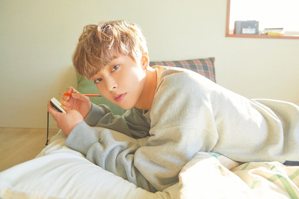 Byunniefan's tweet photo. WELCOME BACK XIUMIN!❤

#XiuminYouServedWell
#WelcomeBackXiumin
#XIUMIN_IS_BACK
#HomeXiuweetHome
#어서와_시우민
#추운겨울_피어난_기적의눈꽃
#580Days_are_OVER
@weareoneEXO https://t.co/8nDKkzI0xA