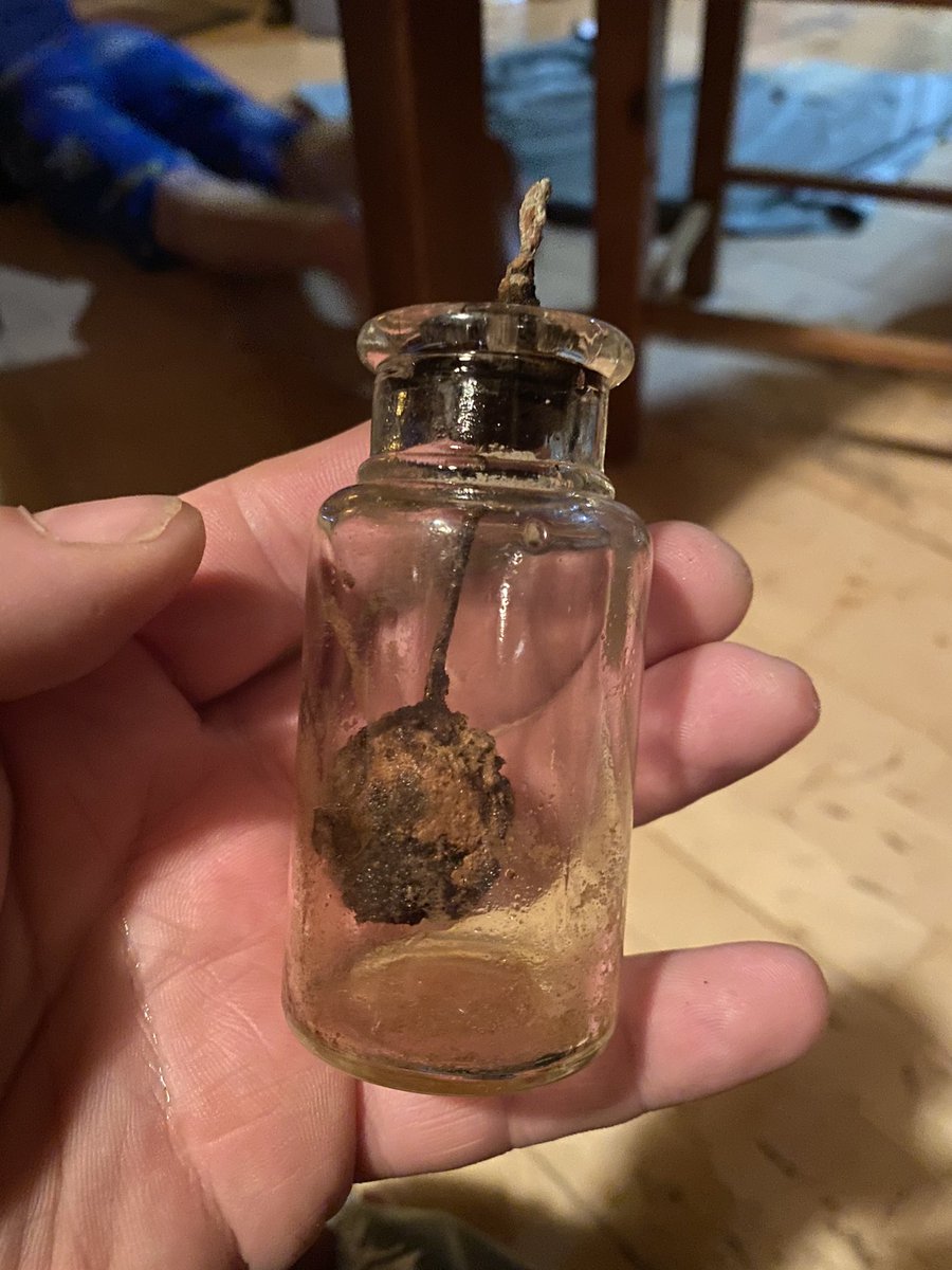 {thread} Our first find appears to be an old glass insulin/injection bottle!! Nearby we also found this corked bottle with an applicator. No idea what was in it!!