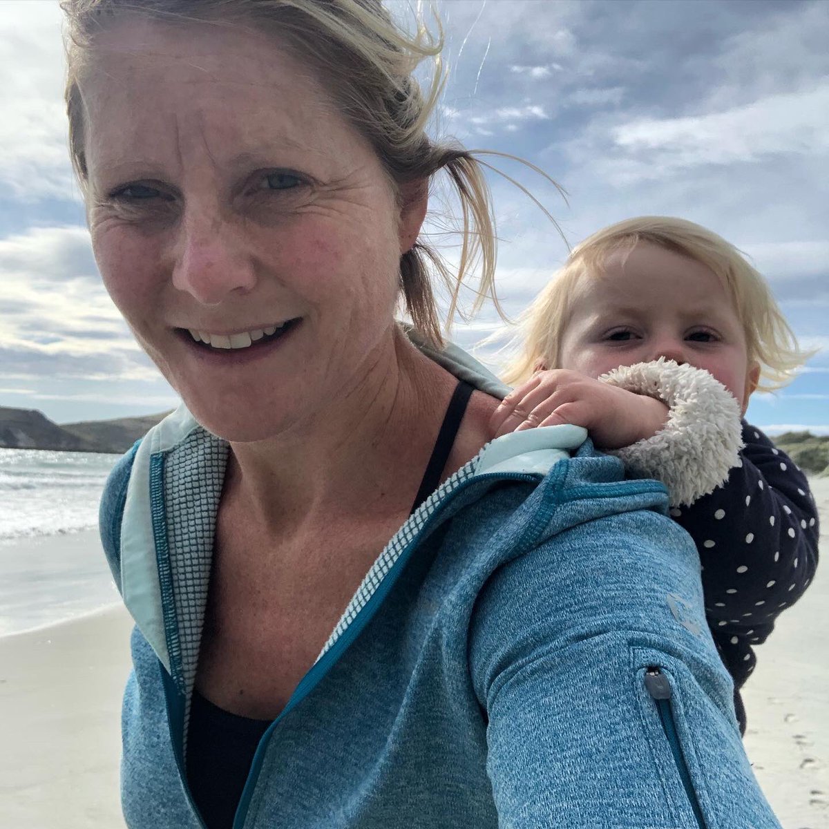 annafrosty's tweet image. Coaching! I am spending a lot less time running and racing these days and a lot more time playing with Skylar and following other passions like coaching! My approach is based on feel, with a scientific sprinkle. Want to join me on this adventure? 👉🏻 frostysfootsteps.com/coaching-1