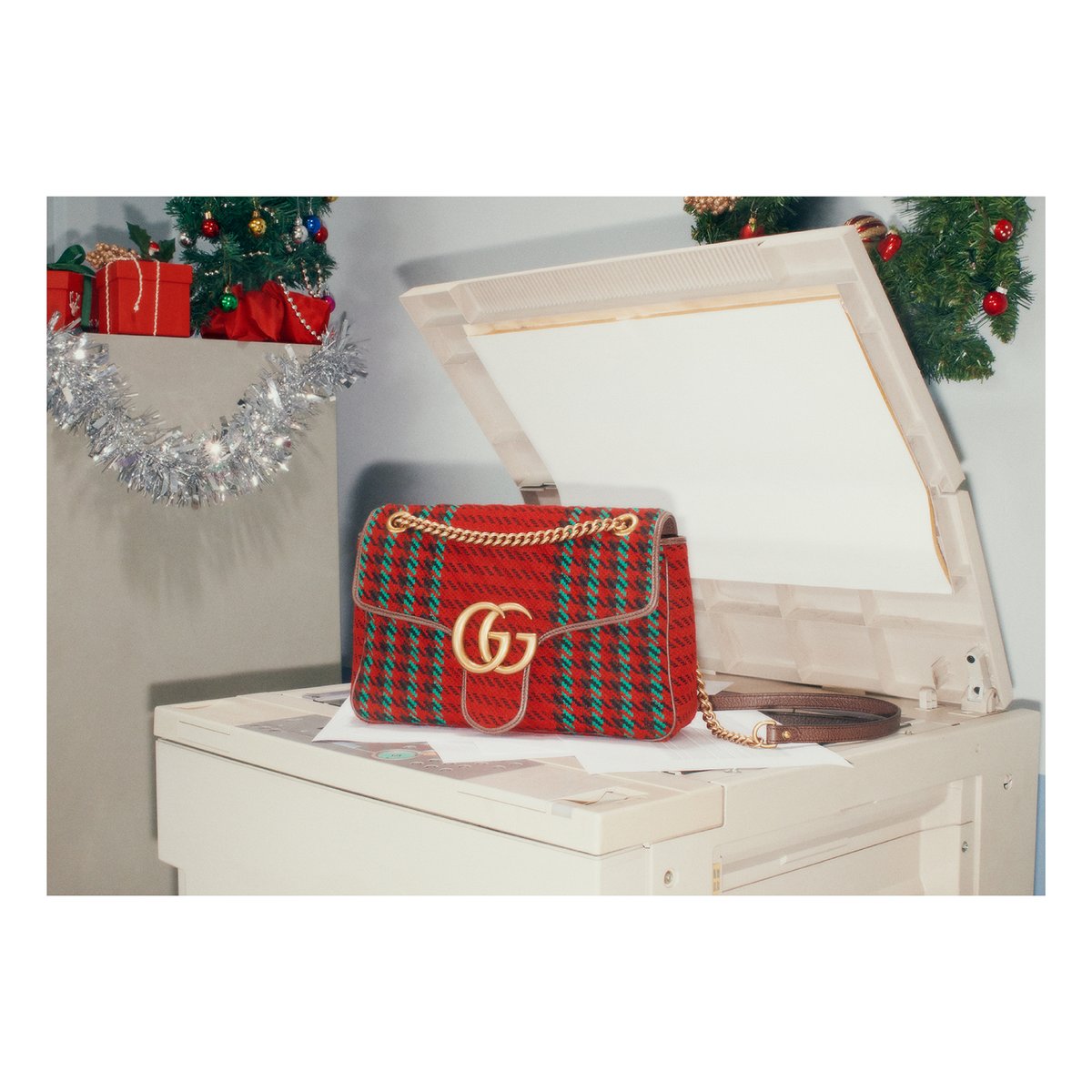 Gucci On Twitter The Ggmarmont Shoulder Bag Defined By Its Chain Strap And Double G Hardware Comes In Plaid Comprised Of The House Colors Discover More Https T Co E2zvoaxv73 Guccigift Alessandromichele Https T Co Uk0y0ywtfv