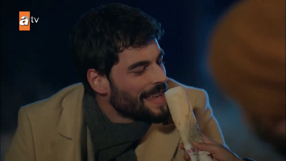 reyyan changing her mind and not giving miran the kebab or whatever that is ajsjjsjdjdj PEAK COMEDY  #Hercai  #ReyMir