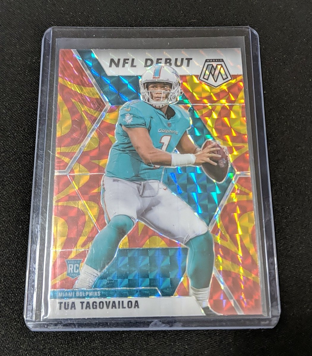 TomlinsCrewNeck's tweet image. GIVEAWAY // SALE

Retweet and follow for your chance to win this Tua Mosaic, shipped bmwt! Winner raffled Sunday, 12/13 at 6PM CST.

Will be hosting a large sale of football/basketball/baseball cards over the next few days including many rookies and autos! 

$1 @HobbyConnector