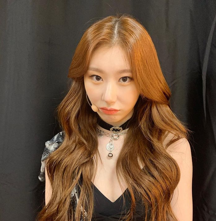 ItzyncO's tweet photo. 𝔸𝕃𝕃 𝕀ℕ 𝕌𝕊 ─ #HYLT_ARGYRE @STELLAR_TOWN 

Nuestra preciosa Dayring no se quería perder el comeback de las chicas de @ARGYRE_twt hoy así que se puso bonita y fue rapidito para estar en primera fila como buena fan, les deseamos lo mejor bebés! https://t.co/Q7KLb9tta9