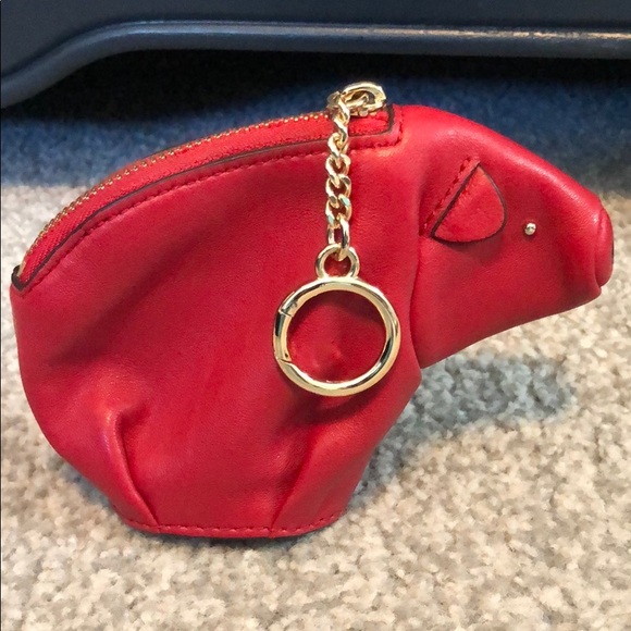 treccs's tweet image. So good I had to share! Check out all the items I'm loving on @Poshmarkapp #poshmark #fashion #style #shopmycloset #michaelkors #target #loversfriends: posh.mk/Vi3sEM1hIbb