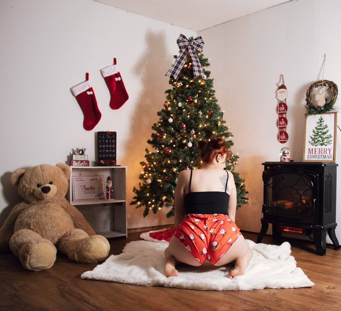 Ho ho ho! Who wants to unwrap me this year? Free trial link bellow! https://t.co/0zo6dsg3P4