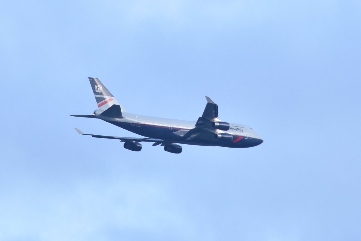 PlasmaUkt's tweet photo. G-BNLY’s final landing here to Dunsfold. A teary eyed moment for me but fantastic news she has been saved and will join G-BDXJ &amp; G-CIVW witn a total of 3! Here’s my photos of it and also a thread I’d like you to read. https://t.co/voFB6Rg9oz