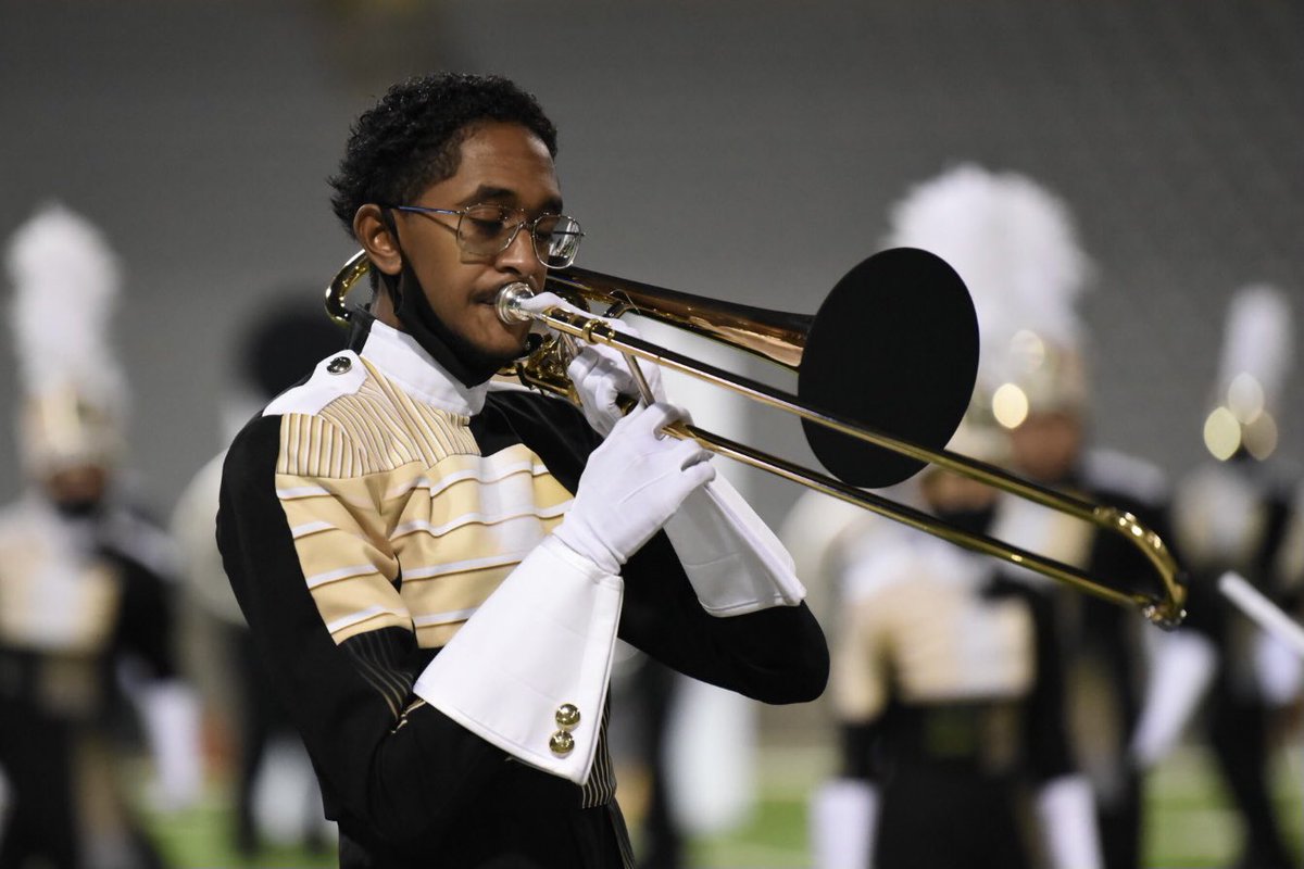 Taking over for <a href="/ahverdejo/">Angel Verdejo Jr.</a> for the remainder of the UIL Area 1 Marching Band Contest. First up, <a href="/cyparkband/">Cypress-Park HS Band</a> gave a killer 🐝 performance! Way to go Tigers! #CFISDspirit #RiseUp