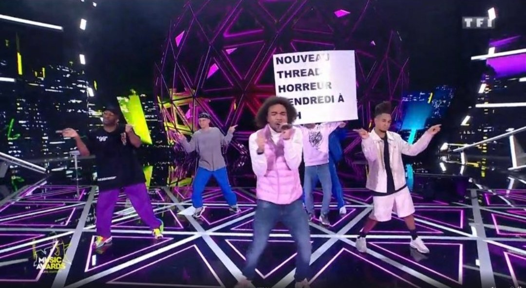 Cleminsky_'s tweet photo. #Squeezie il arrive en jean/sweat, il annonce sa prochaine vidéo en live, il récupère le trophée de la révélation de l'année et il repart !

Quel Hold-up 😭😭 ! #NMA2020 https://t.co/RZATIK1ubL