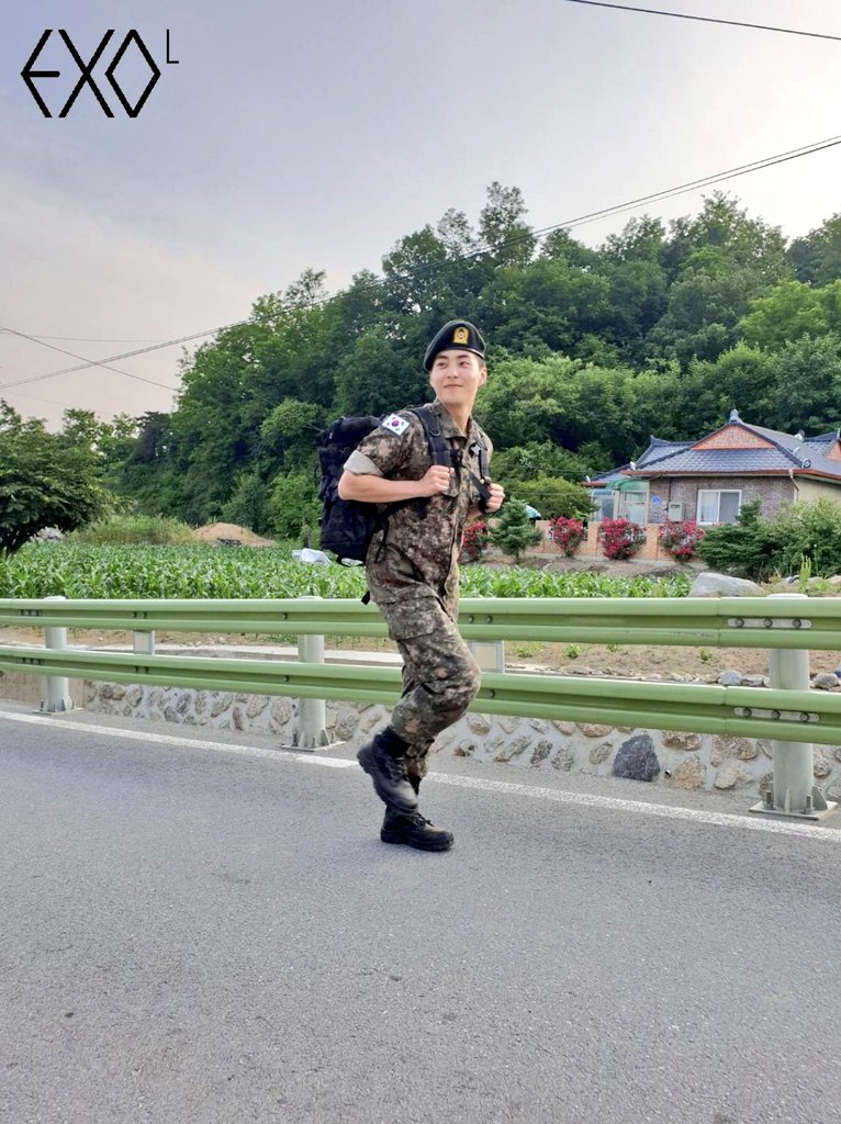 DianSet69514390's tweet photo. Welcome back Hyung.. 

#시우민 #XIUMIN𓃠
#XIUMIN_IS_BACK
#XiuminYouServedWell
@weareoneEXO https://t.co/I9126gUpIY
