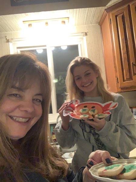 RochesterKey's tweet image. Today’s Kindness Challenge was to make a holiday treat with someone in your family! Check out some of the delicious creations from our members😋