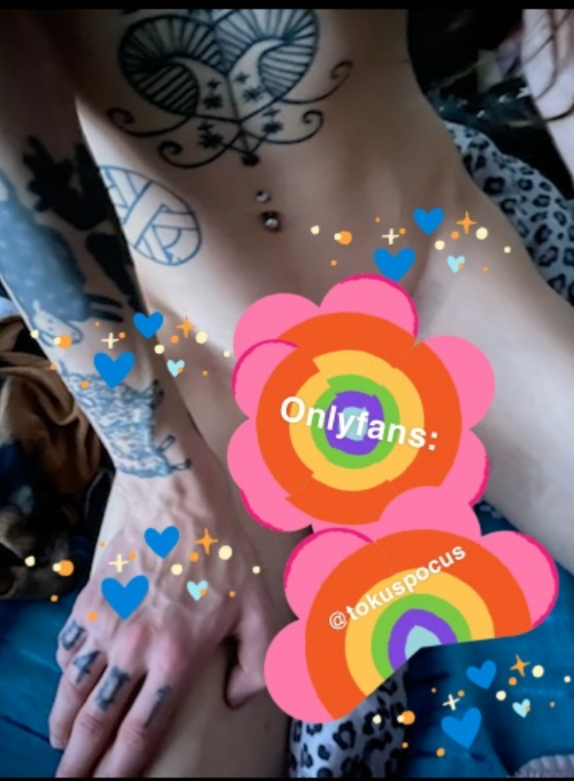 tokuspocus's tweet photo. Always taking requests 😜
Uncensored:
https://t.co/0xEtNmmL2M
Photo cred:
https://t.co/aNKfiLfsGu
#gay #bi #lesbian #couple #trans #lewd #censored #contentcreator #content #sexwork #Onlyfans #girldick #transgirl #tattooed #tattooedgirl #handtattoos #pierced #legs #Tum https://t.co/HIpc0pOIZz